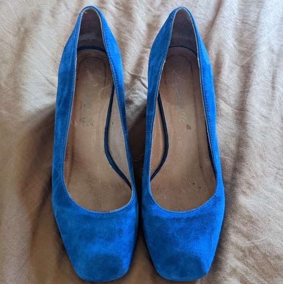 L'INTERVALLE blue suede heels - Picture 3 of 5